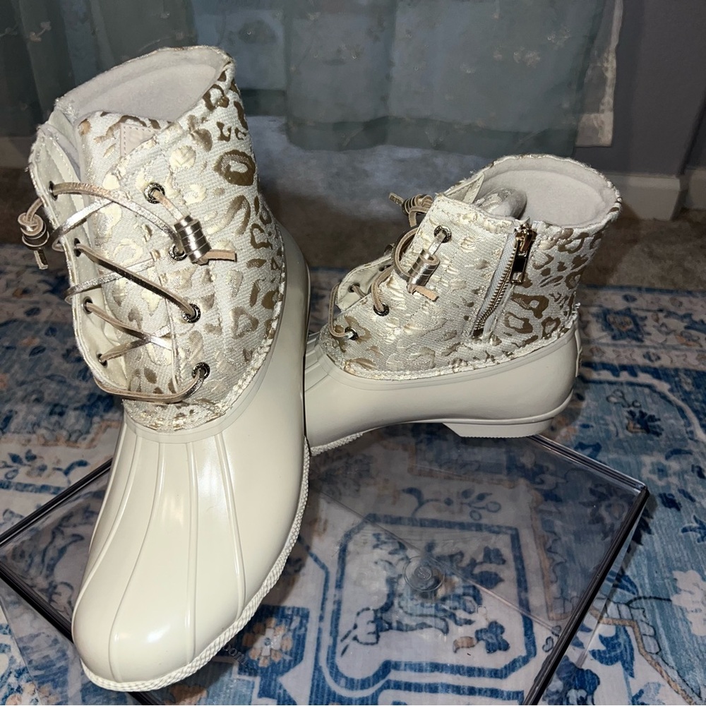 Sperry Cream and Gold Women's Winter Boots